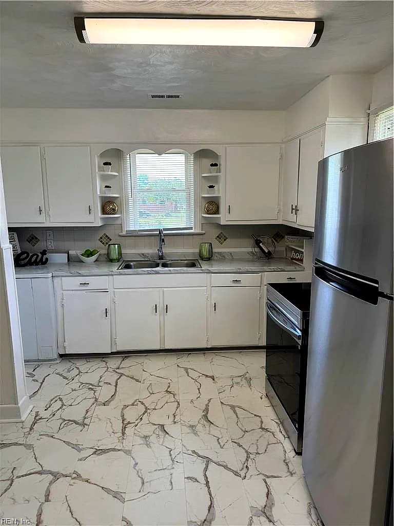 2801 Mapleton AVE, NORFOLK VA 23504 - Photo 3
