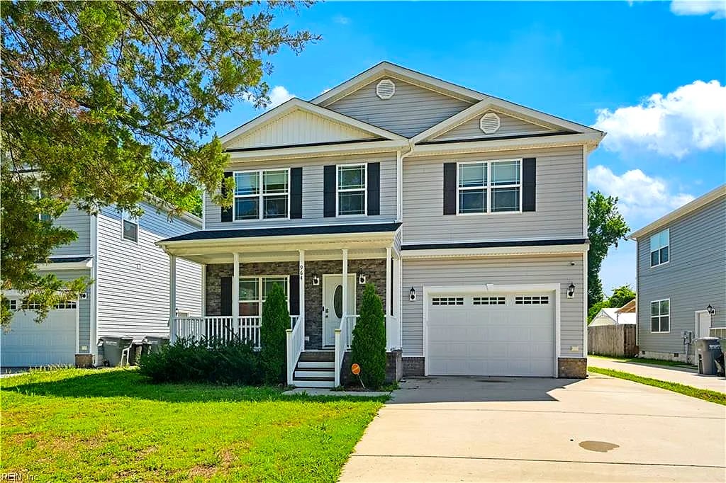 964 N King ST, Hampton — 4 bed Residential, 2,732 sqft