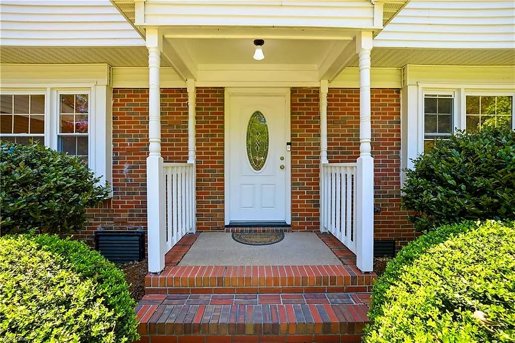 3421 Kings Grant RD, VIRGINIA BEACH VA 23452 - Main photo