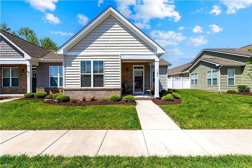 103 Cathedral ST, SMITHFIELD VA 23430 - Photo 4