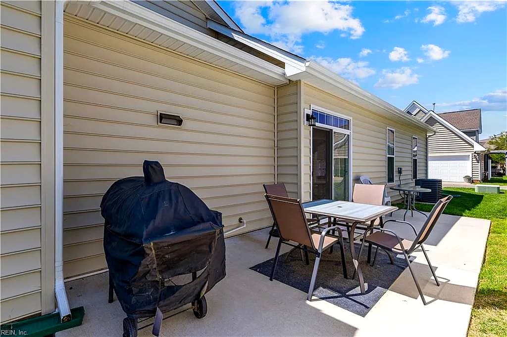 103 Cathedral ST, SMITHFIELD VA 23430 - Photo 5