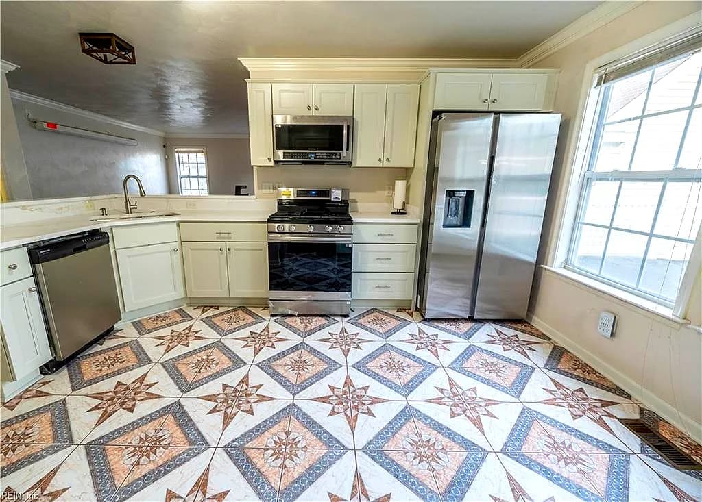 114 E Indian River RD, NORFOLK VA 23523 - Photo 3