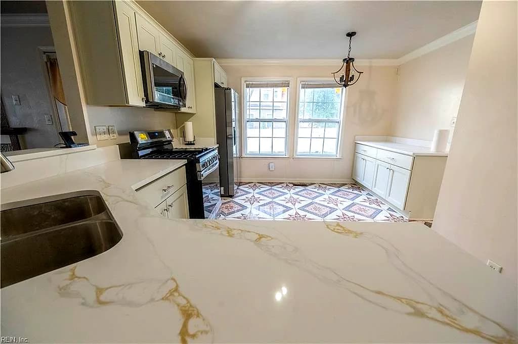 114 E Indian River RD, NORFOLK VA 23523 - Photo 5