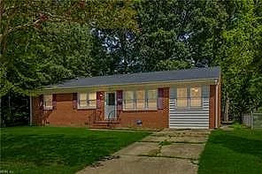 28 Colony RD, NEWPORT NEWS VA 23602 - Photo 2