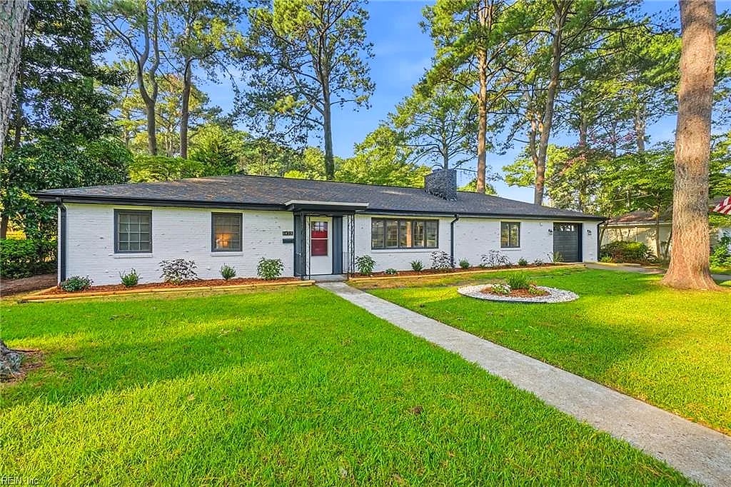 1423 Sweet Briar AVE, NORFOLK VA 23509
