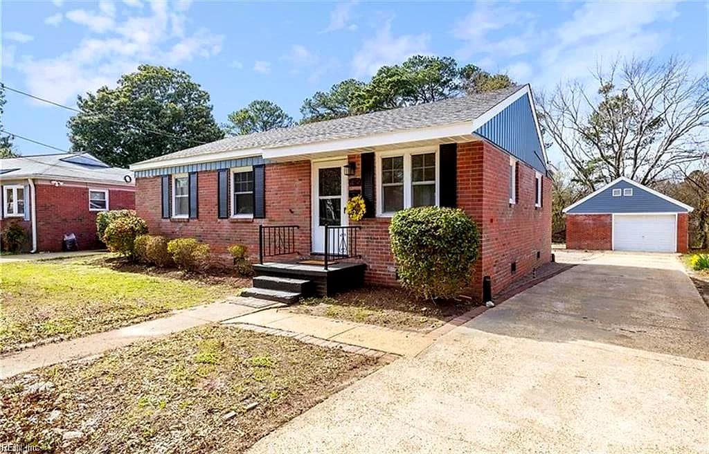 5425 Silbert RD, NORFOLK VA 23509 - Photo 2