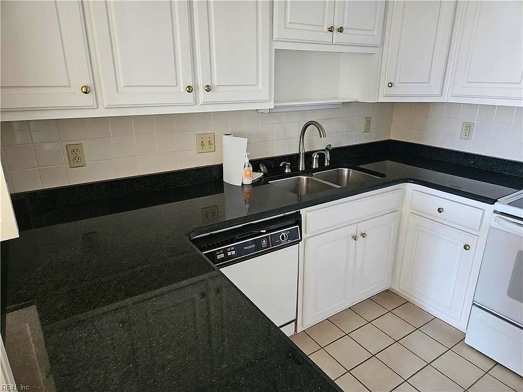 7505 River RD #3C, NEWPORT NEWS VA 23607 - Photo 3