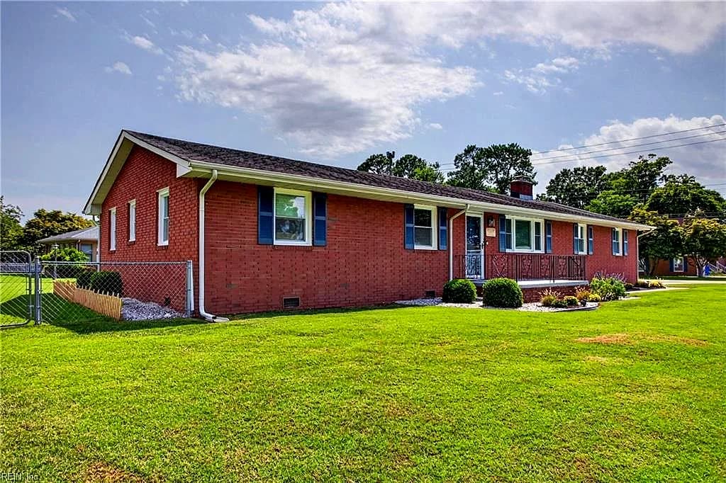 5441 N Sunland DR, VIRGINIA BEACH VA 23464 - Photo 4