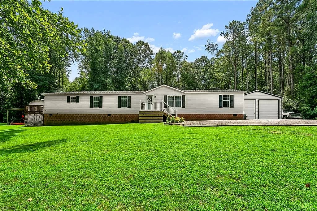 6477 Hickory Knoll RD, GLOUCESTER VA 23061