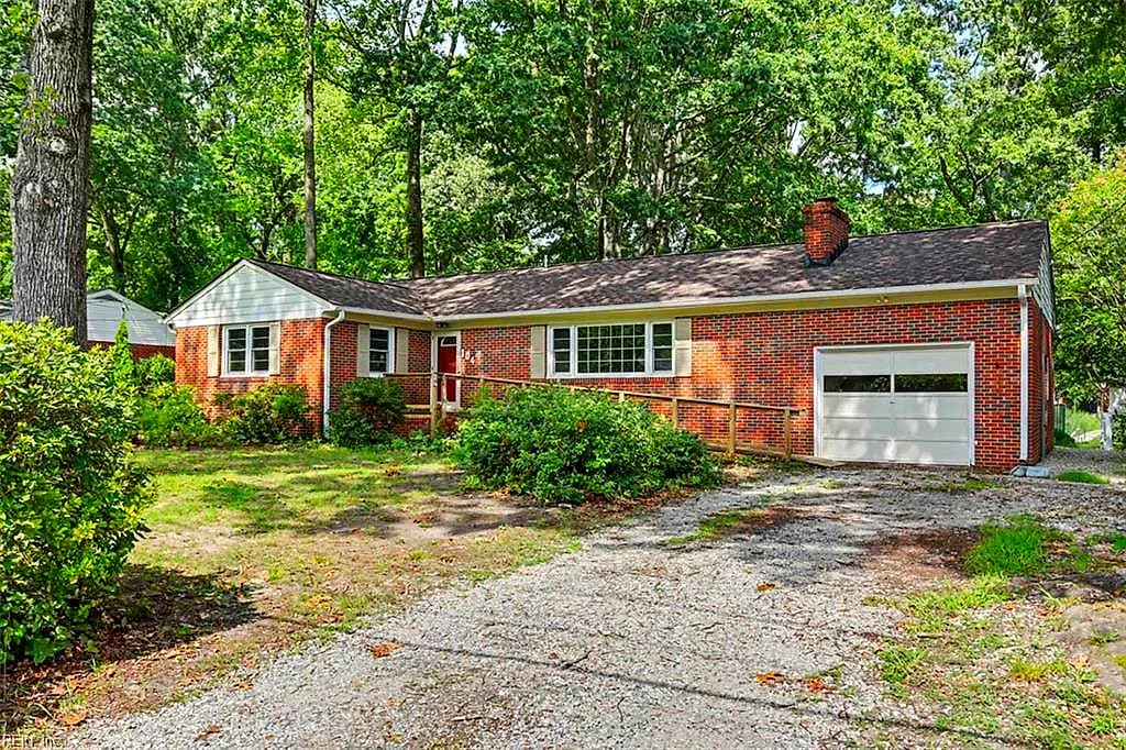 104 Bell Hill DR, YORKTOWN VA 23692 - Photo 4