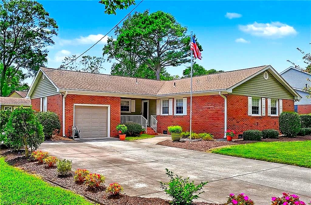 620 NOTTINGHAM DR, VIRGINIA BEACH VA 23452