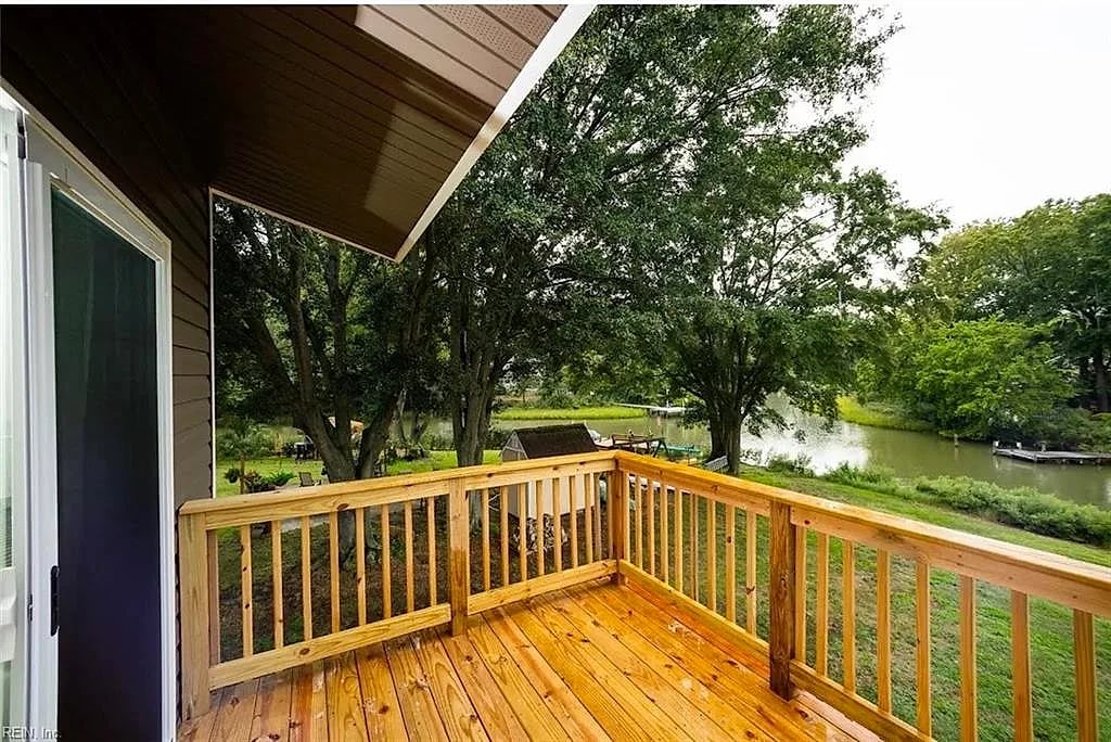 315 Riversedge DR, HAMPTON VA 23669