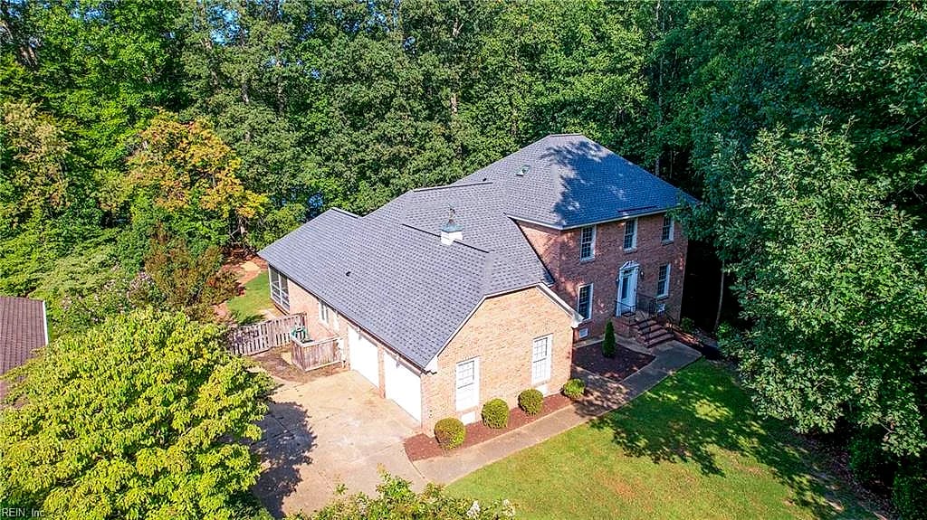4904 Whitehaven CIR, Williamsburg — 5 bed Residential, 3,054 sqft