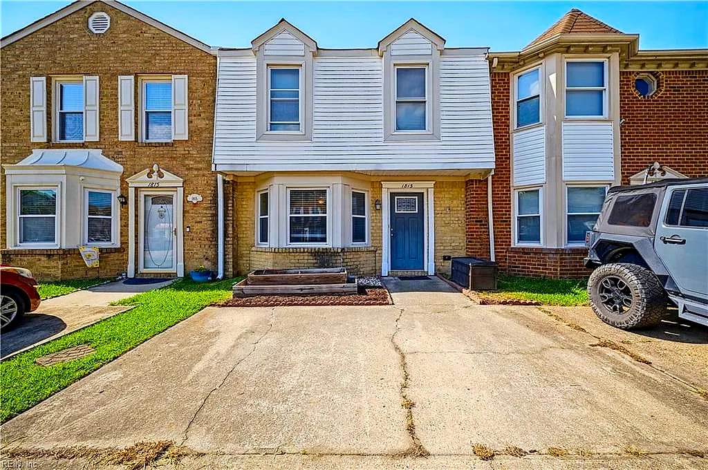 1813 CANDLELIGHT DR, CHESAPEAKE VA 23325