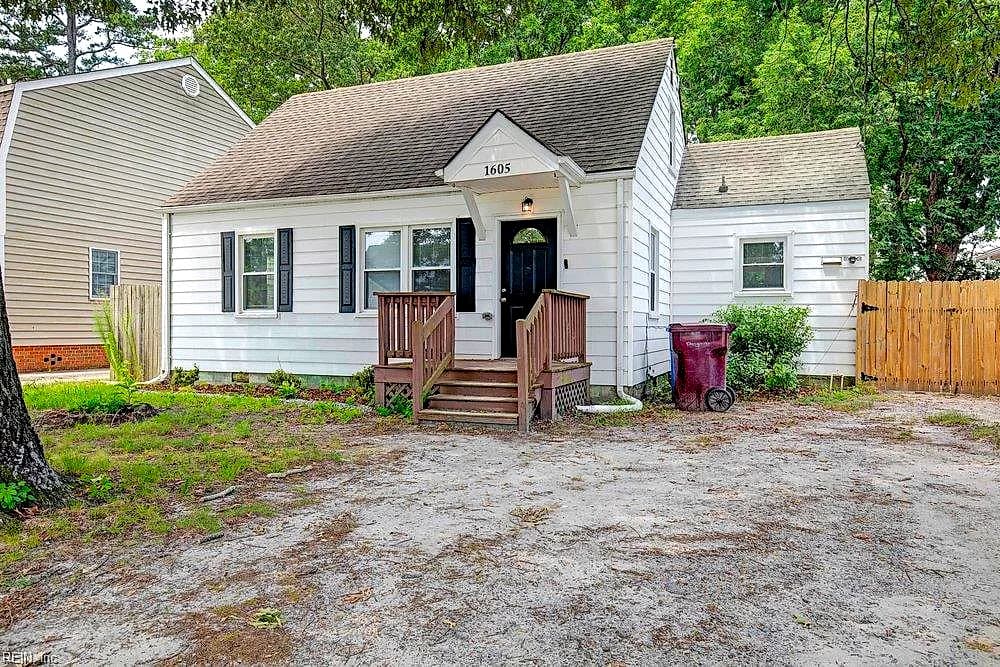 1605 Laurel AVE, CHESAPEAKE VA 23325 - Photo 3