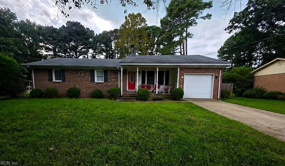 656 Hillwell RD, CHESAPEAKE VA 23322