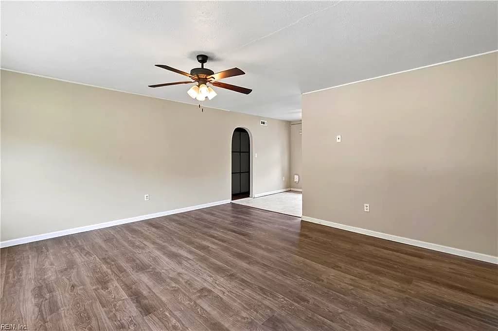 6112 Grimes CT, NORFOLK VA 23518 - Photo 5