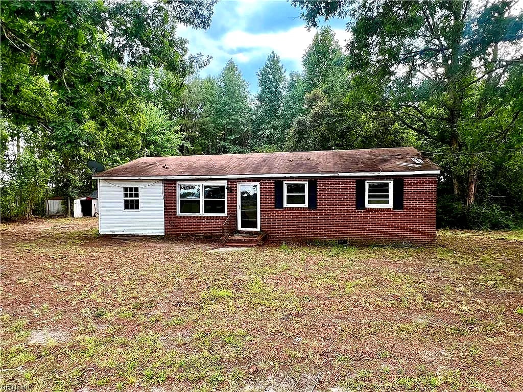 18688 Orbit RD, Windsor — 3 bed Residential, 1,152 sqft