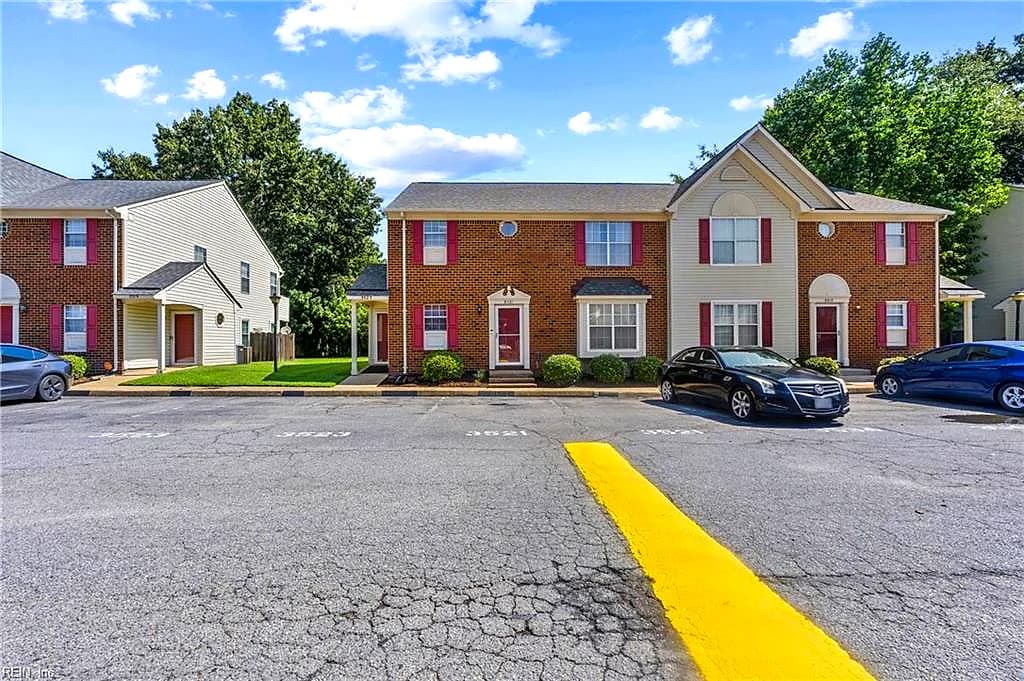 3521 Sugar RN, CHESAPEAKE VA 23321 - Photo 3