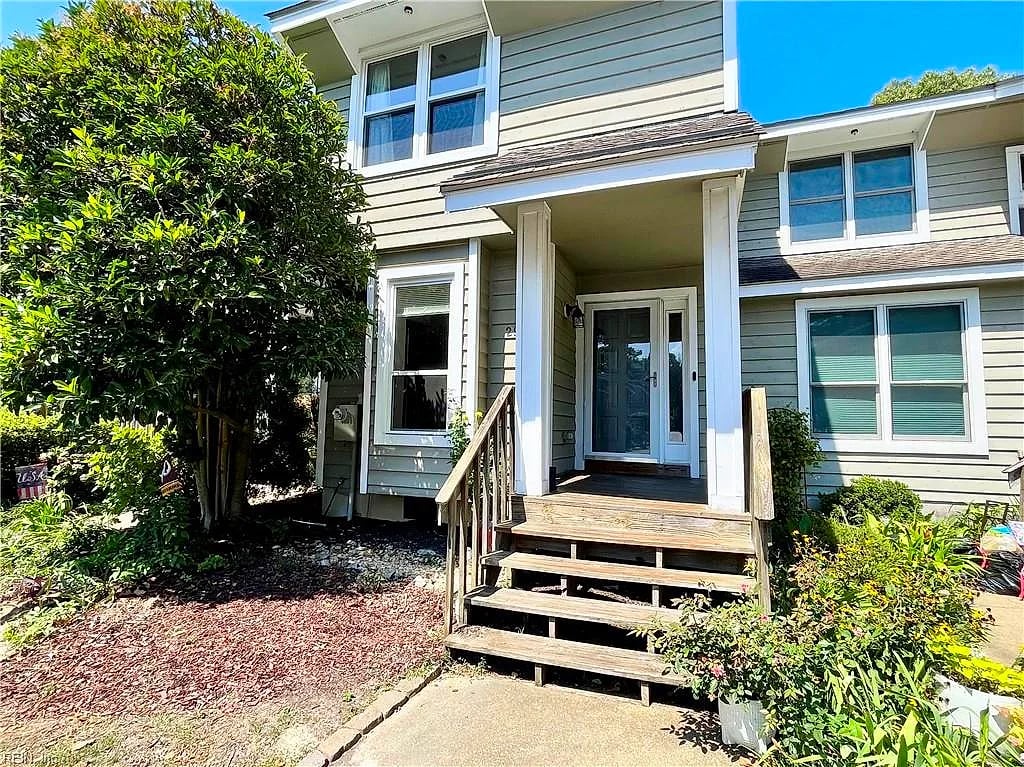 2934 Seashore PT, VIRGINIA BEACH VA 23454