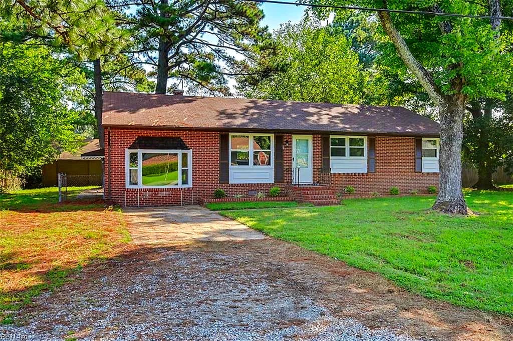 116 Bailey RD, YORKTOWN VA 23692 - Photo 3