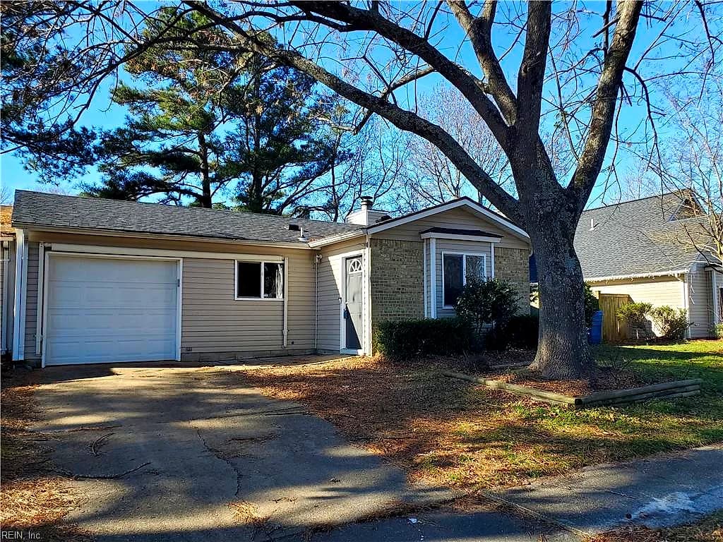 1425 Goldfinch LN, VIRGINIA BEACH VA 23454 - Main photo