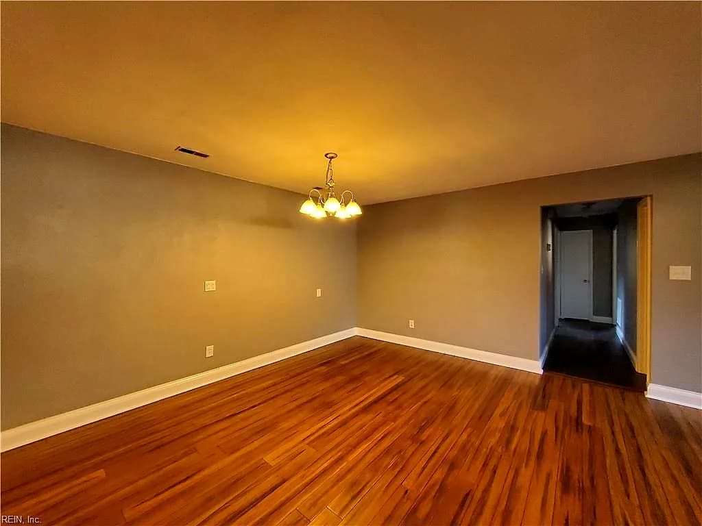 1425 Goldfinch LN, VIRGINIA BEACH VA 23454 - Photo 4