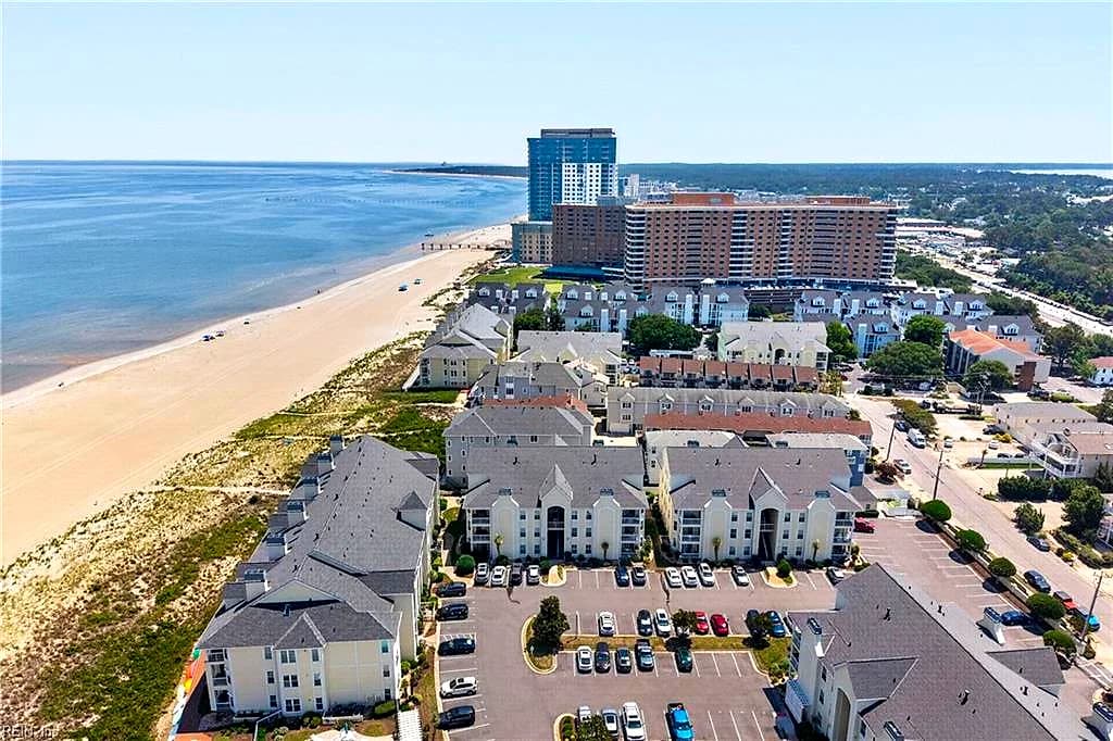 3232 Silver Sands CIR #300, VIRGINIA BEACH VA 23451 - Photo 4