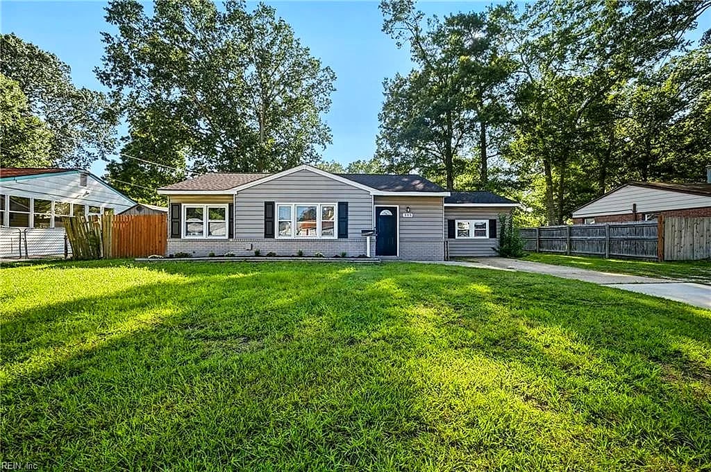 305 Hospital DR, VIRGINIA BEACH VA 23452