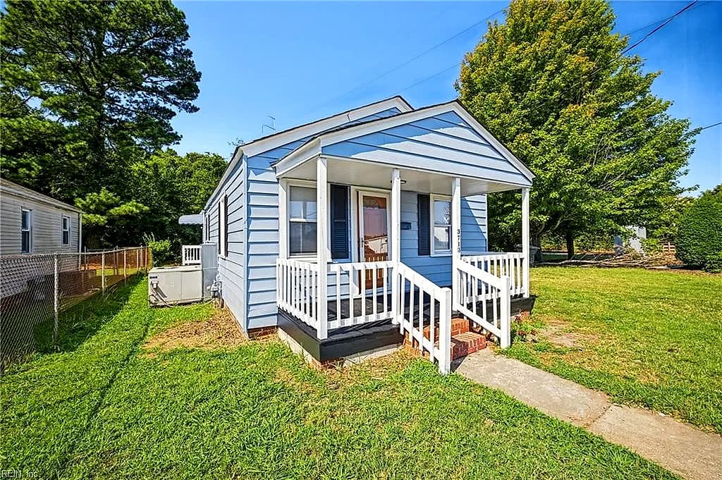 3713 Chestnut AVE, NEWPORT NEWS VA 23607 - Photo 3
