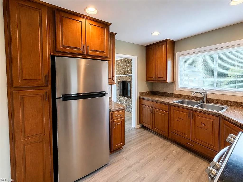 3617 Britt TER, VIRGINIA BEACH VA 23452 - Photo 5