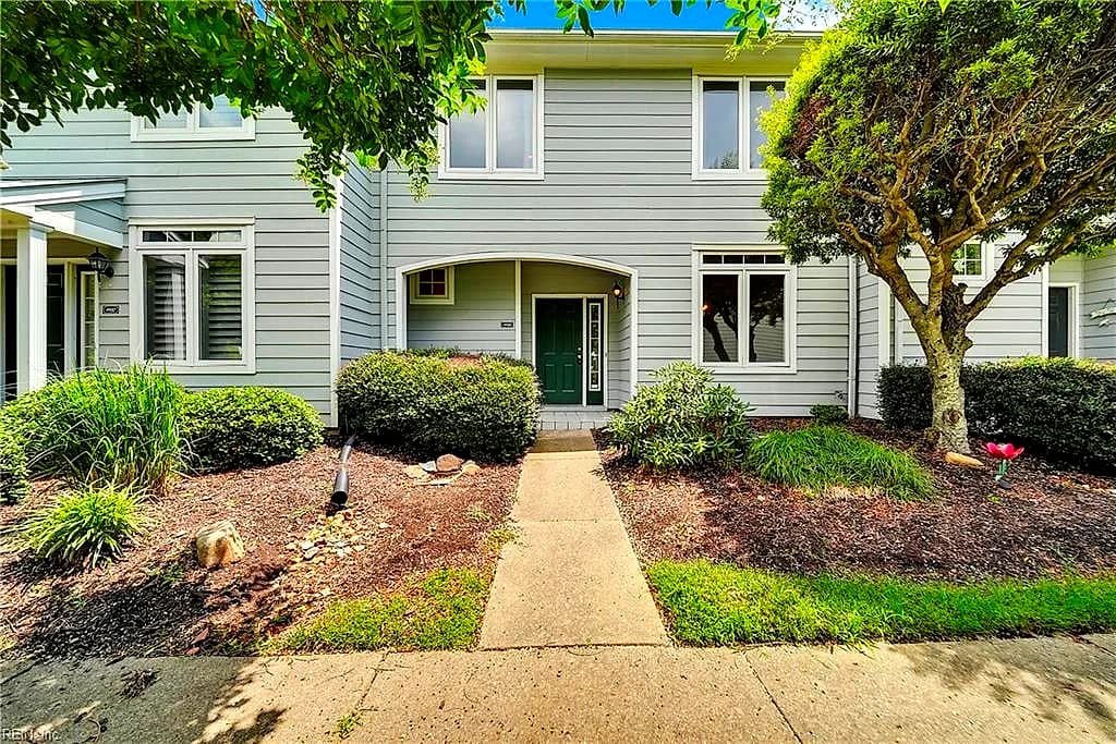 1039 Porte Harbour ARCH, HAMPTON VA 23664 - Photo 2