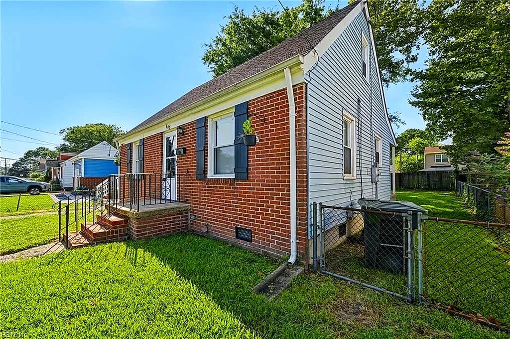 607 Lee ST, HAMPTON VA 23669 - Photo 4