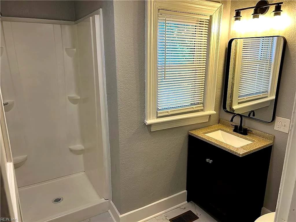 2600 Nashville AVE, PORTSMOUTH VA 23704 - Photo 4