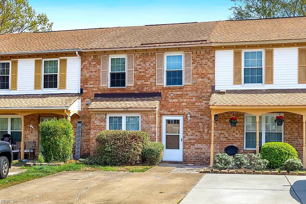 312 Seeman CT, VIRGINIA BEACH VA 23452