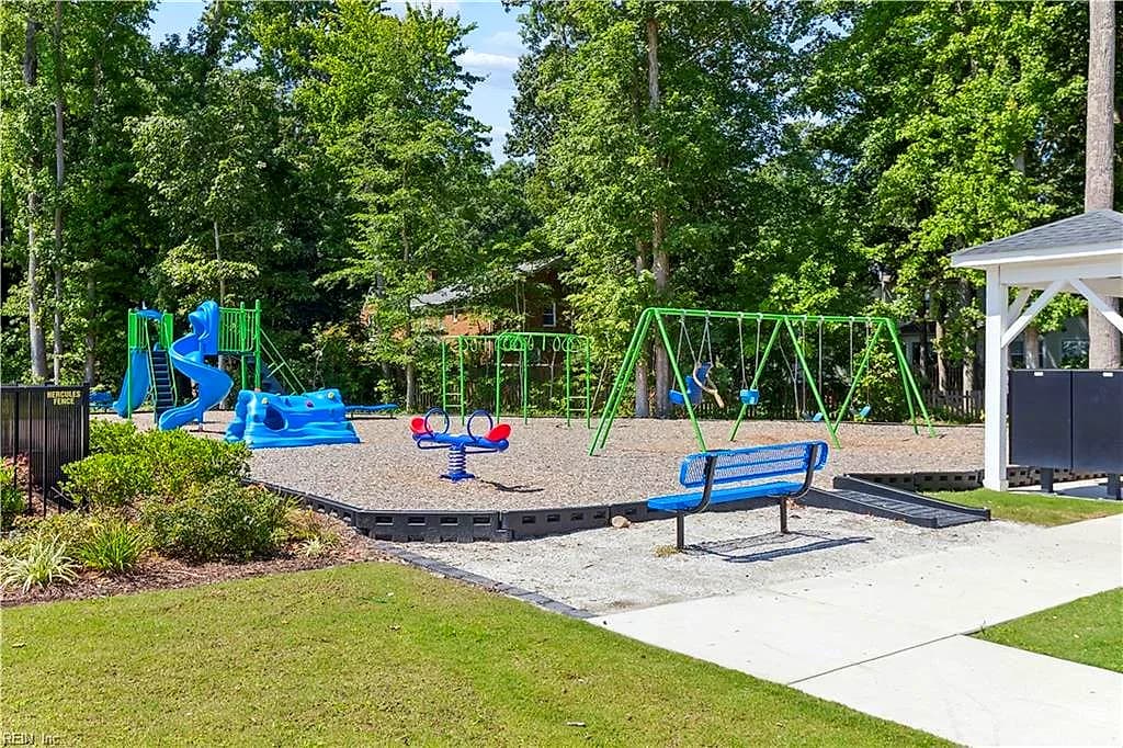113 Big Woods DR, POQUOSON VA 23662 - Photo 3