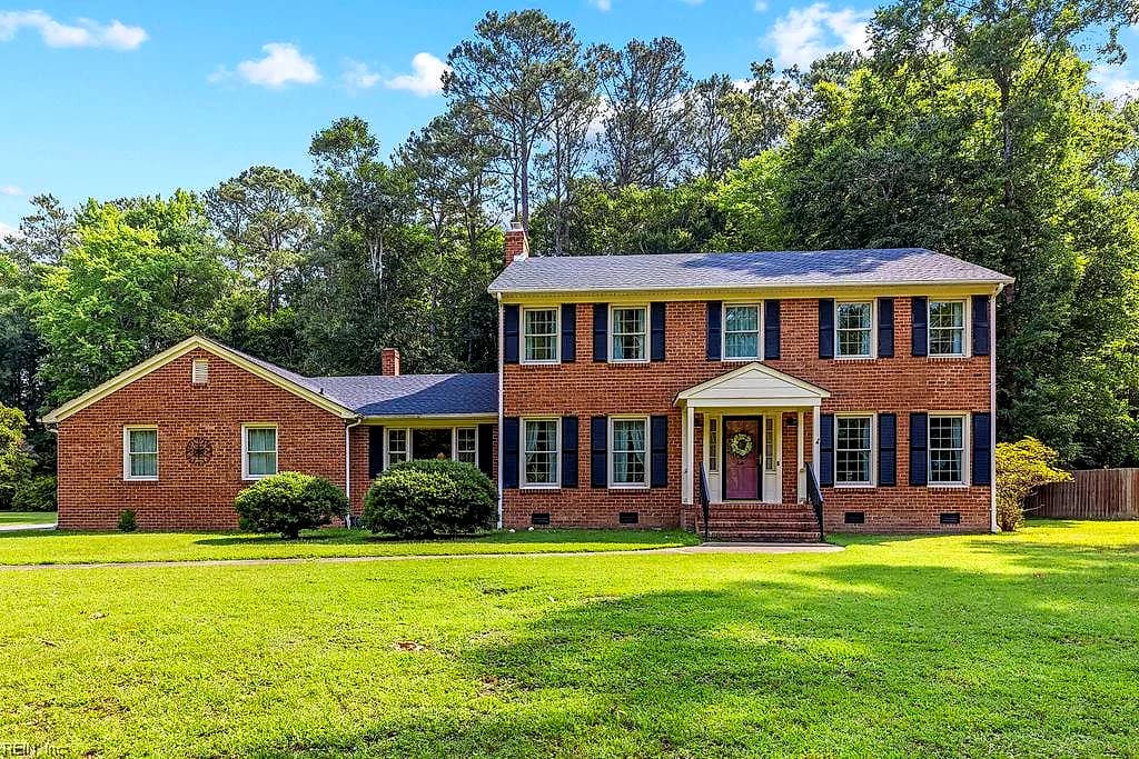 124 Beechwood DR, FRANKLIN VA 23851 - Photo 2