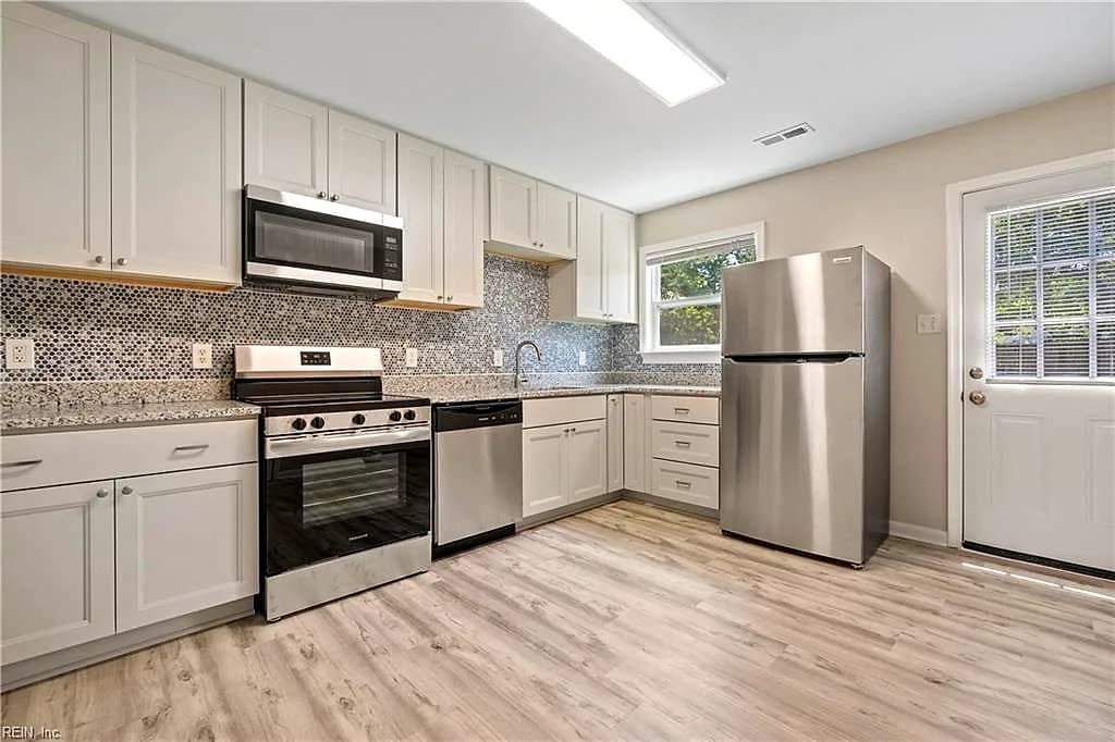 3305 Portobello CT, CHESAPEAKE VA 23321 - Photo 3