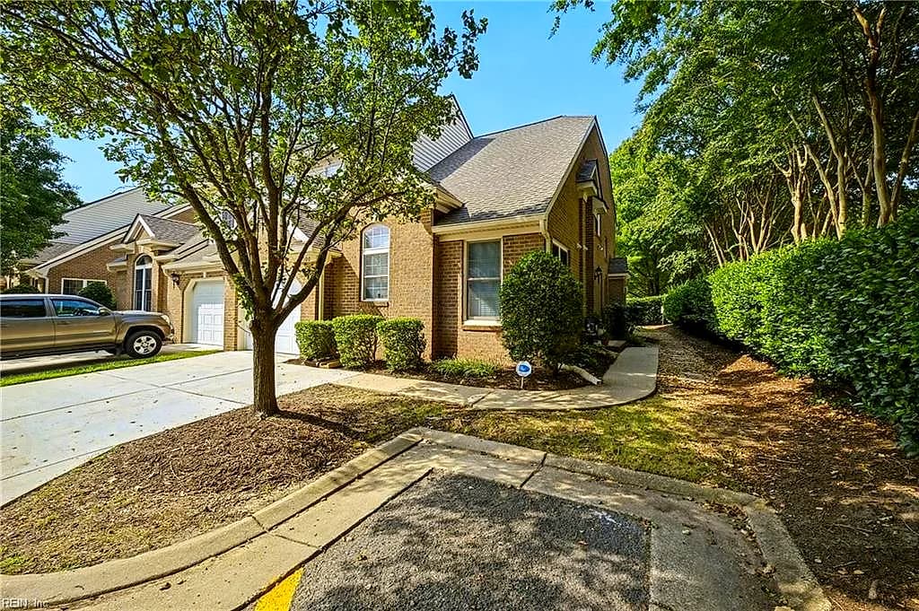 100 Bluff TER, NEWPORT NEWS VA 23602 - Photo 5