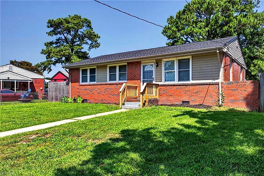 405 Keith CT, CHESAPEAKE VA 23325 - Photo 2