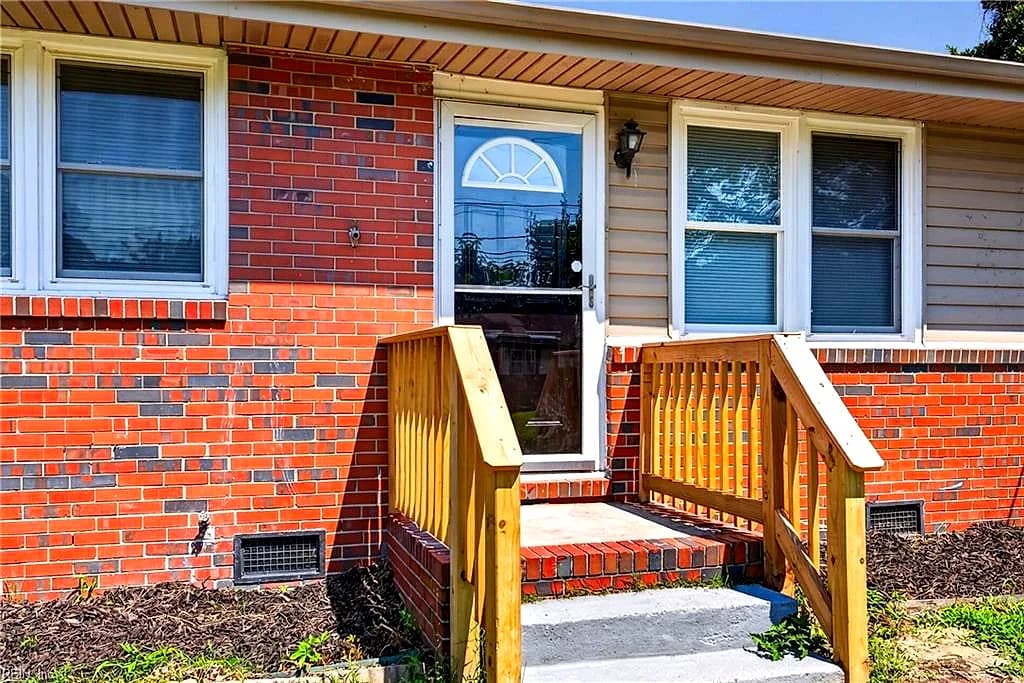 405 Keith CT, CHESAPEAKE VA 23325 - Photo 4
