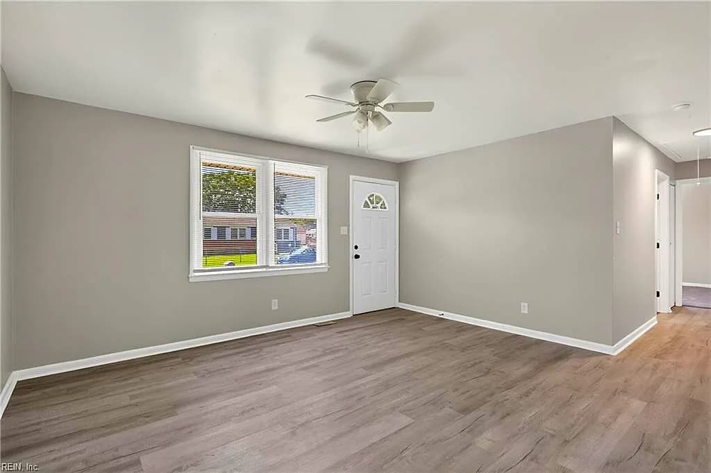405 Keith CT, CHESAPEAKE VA 23325 - Photo 5