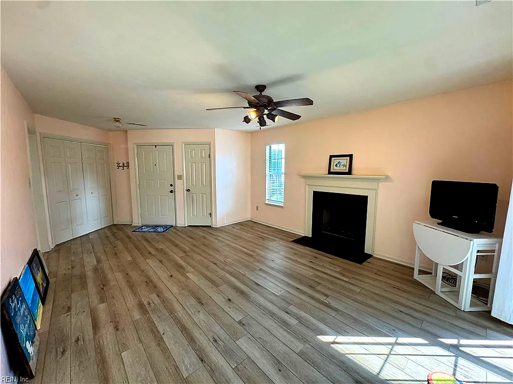 5140 Cypress Point CIR #202, VIRGINIA BEACH VA 23455