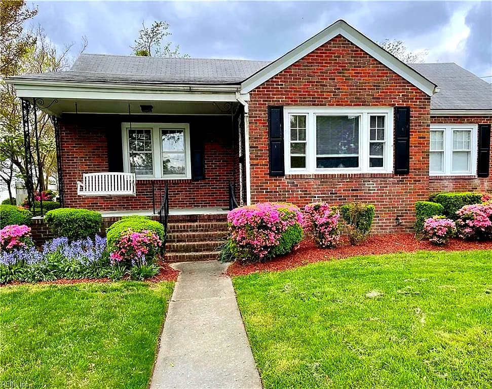 127 Eggleston AVE, HAMPTON VA 23669 - Photo 2