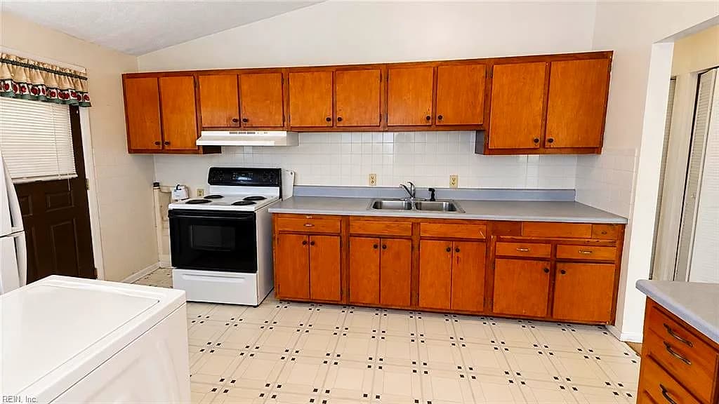 300 Pepper Mill CT, NORFOLK VA 23502 - Photo 4