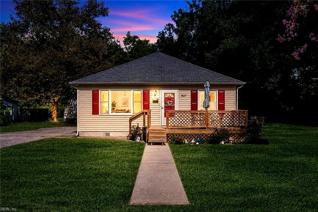 607 Warwickshire CT, NEWPORT NEWS VA 23607