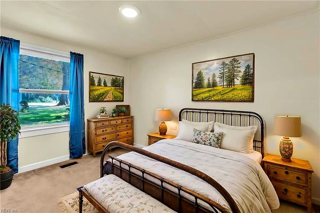 607 Warwickshire CT, NEWPORT NEWS VA 23607 - Photo 3