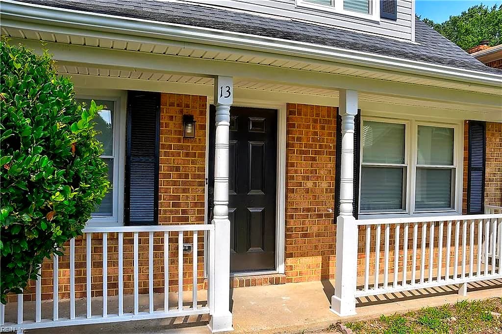 13 N Lake LOOP, HAMPTON VA 23666 - Photo 3