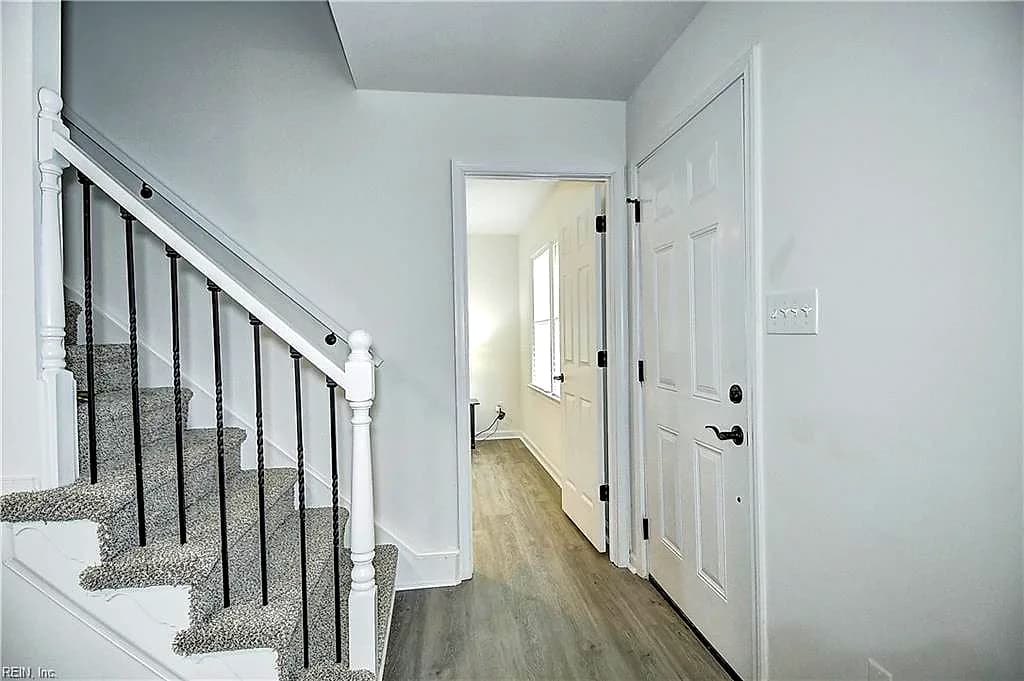 13 N Lake LOOP, HAMPTON VA 23666 - Photo 4