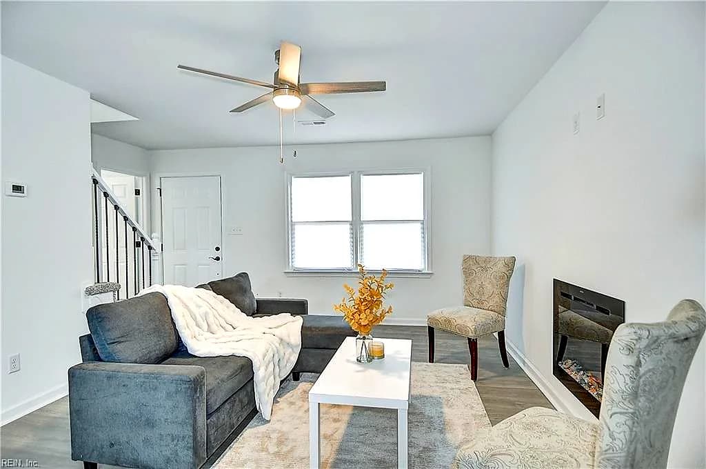 13 N Lake LOOP, HAMPTON VA 23666 - Photo 5